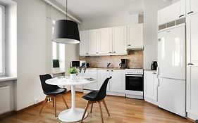 Kotimaailma Apartments Kamppi - 3Br In The Center With Key Code